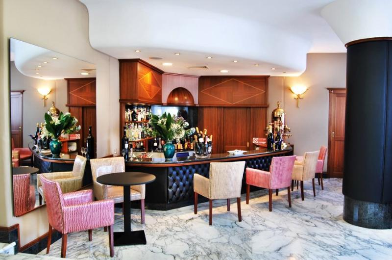 La Fayette Hotel 3*
